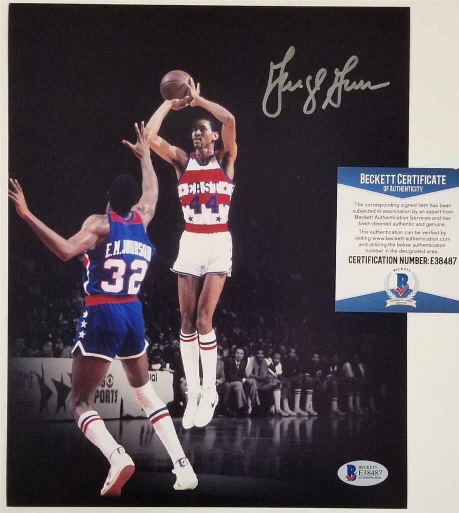 George Gervin signed NBA All-Star 8x10 Photo Poster painting vs. Magic Johnson ~ Beckett BAS COA