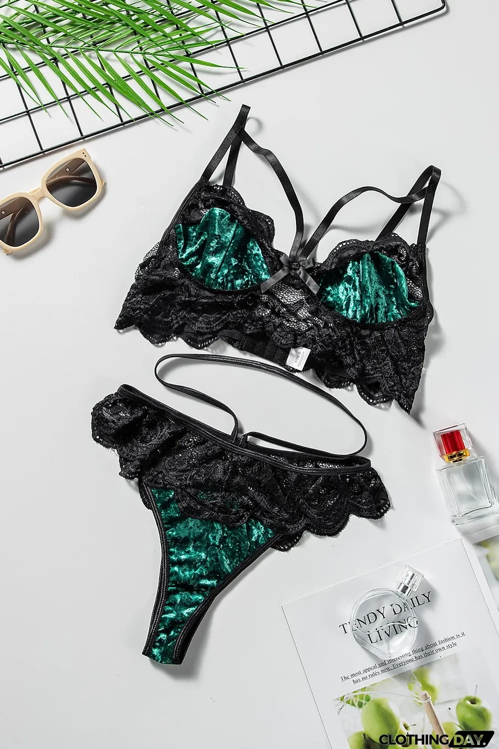 Green Strappy Lace Velvet Bralette Set