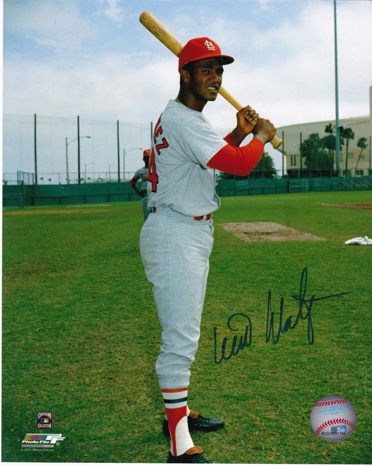 WILLIE MONTANEZ ST. LOUIS CARDINALS ACTION SIGNED 8x10