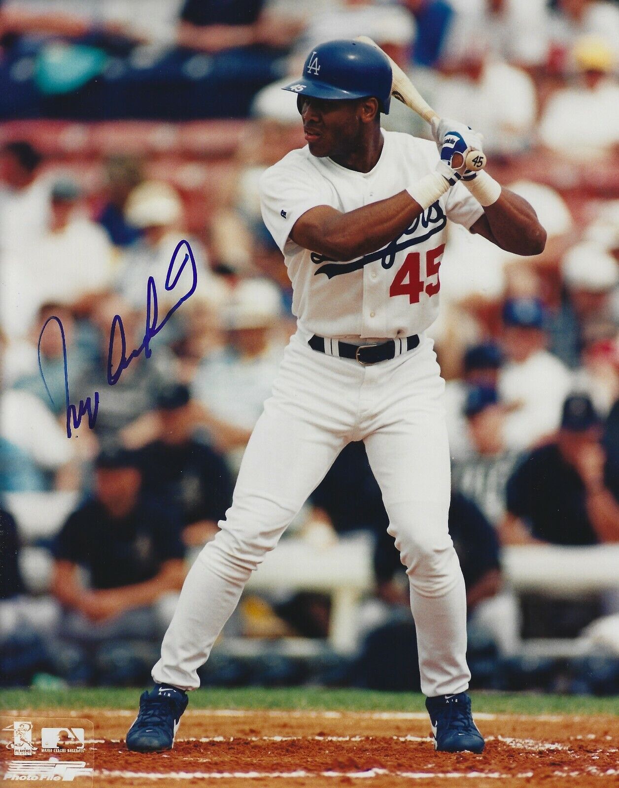 Signed 8x10 ROGER CEDENO Los Angeles Dodgers Autographed Photo Poster painting- COA