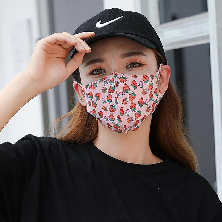 2 Pcs Stylish Stamped Washable Sun-Proof Anti-Dust Protective Mask