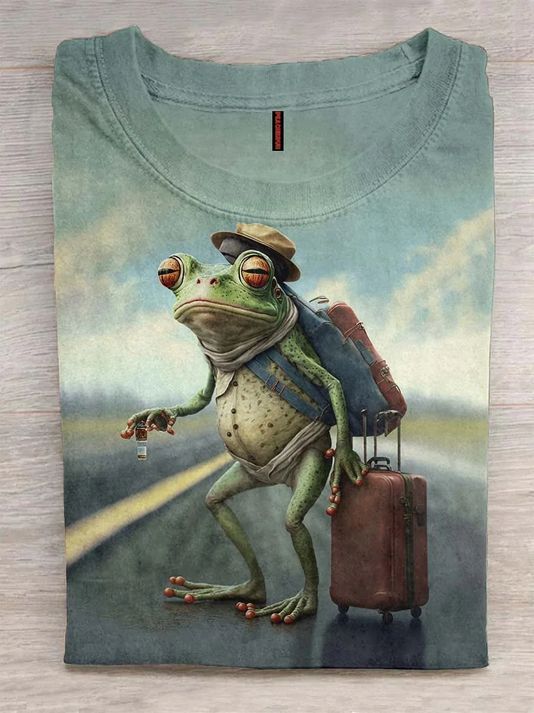 I travel alone - Frog Backpackers  | Unisex T-SHIRT