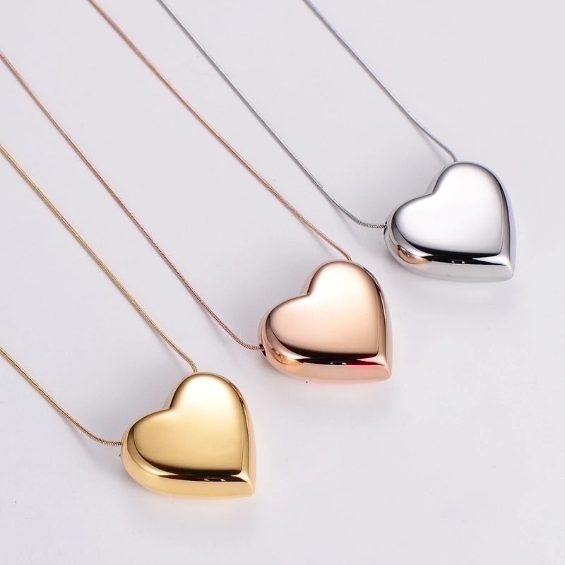 Stainless Steel 18K Gold Plated Minimalist Heart Shape Pendant Necklace