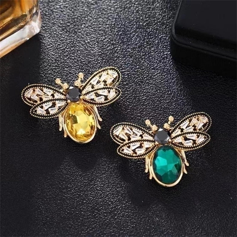 Vintage Style Bee Alloy Women's Brooches 1 Piece