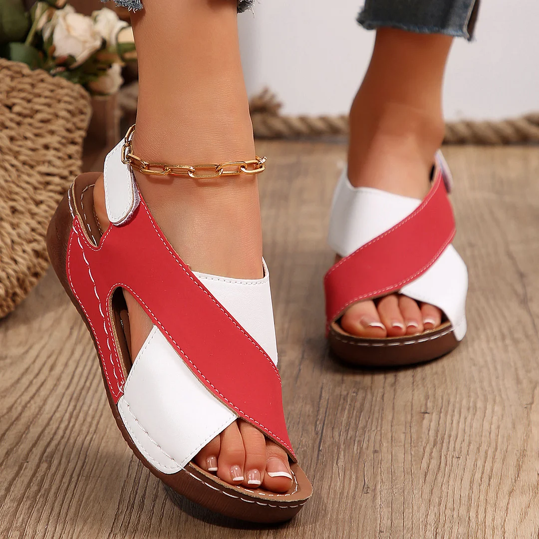 Uveng Uveng Sandals Women 2025 Summer New Pine Cake Thick Bottom With Skirt Casually Exposed Toe Beach Cool
