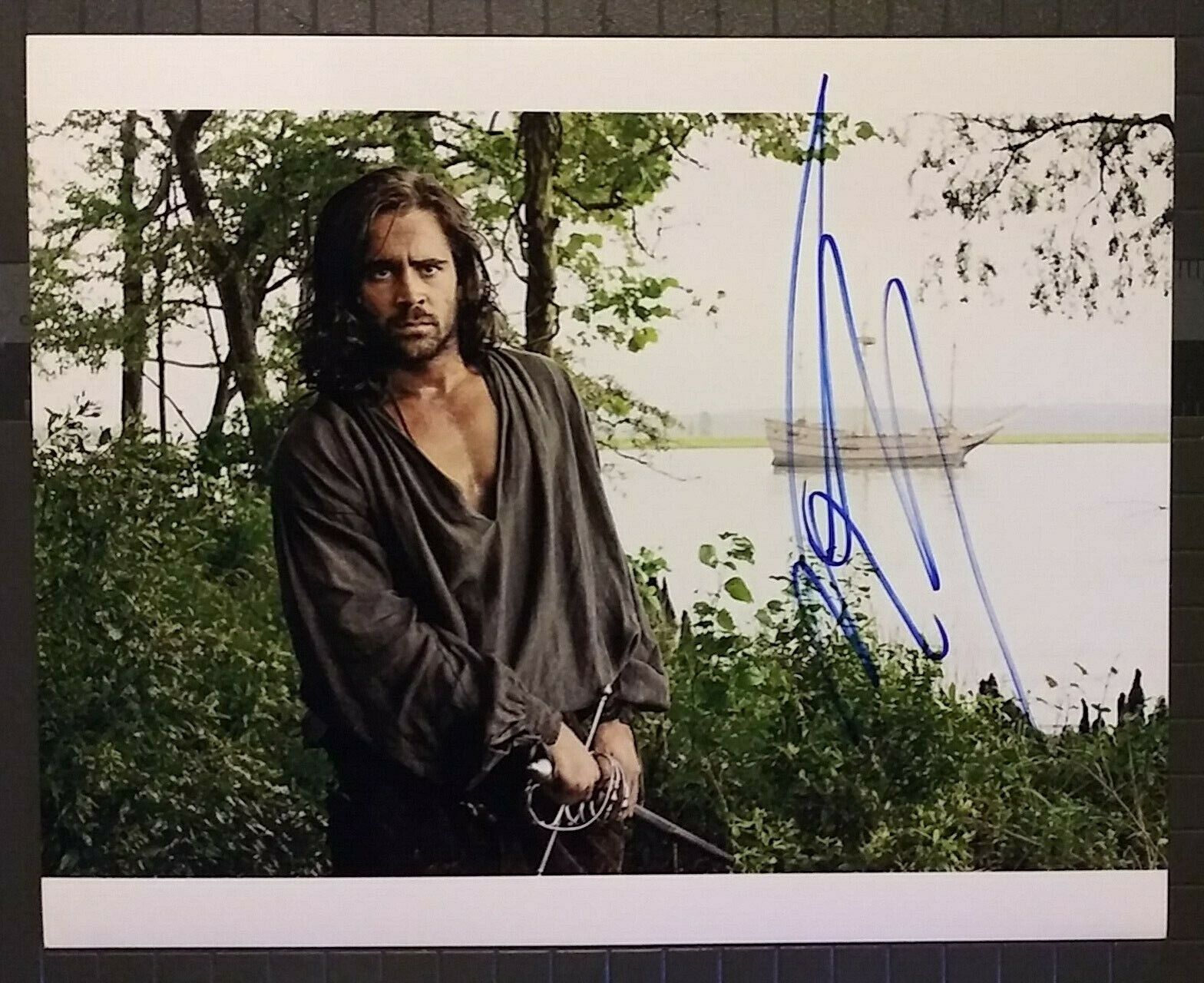 Colin Farrell signed 8x10