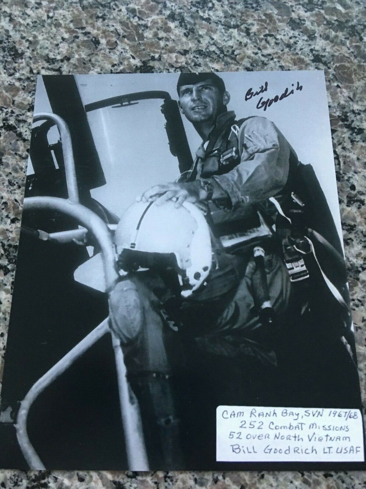 BILL GOODRICH AIR FORCE PILOT 252 COMBAT MISSIONS VIETNAM WAR RARE SIGNED Photo Poster painting