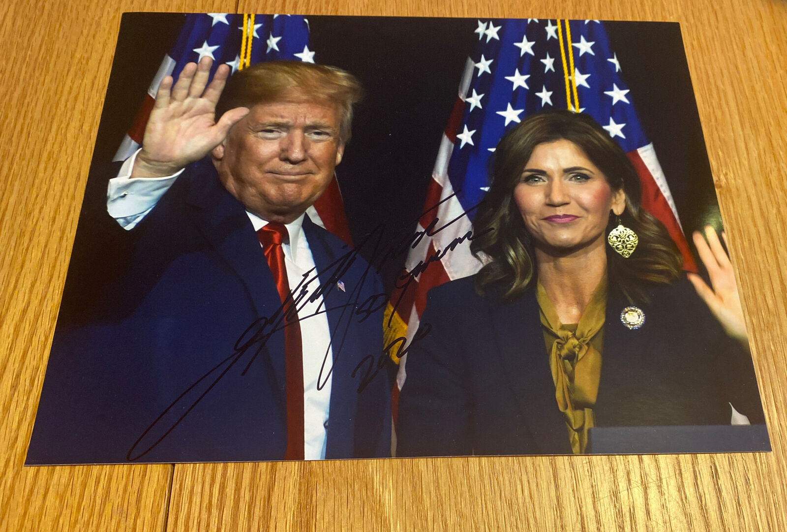 Kristi Noem signed autographed 8x10 Photo Poster painting South Dakota Governor