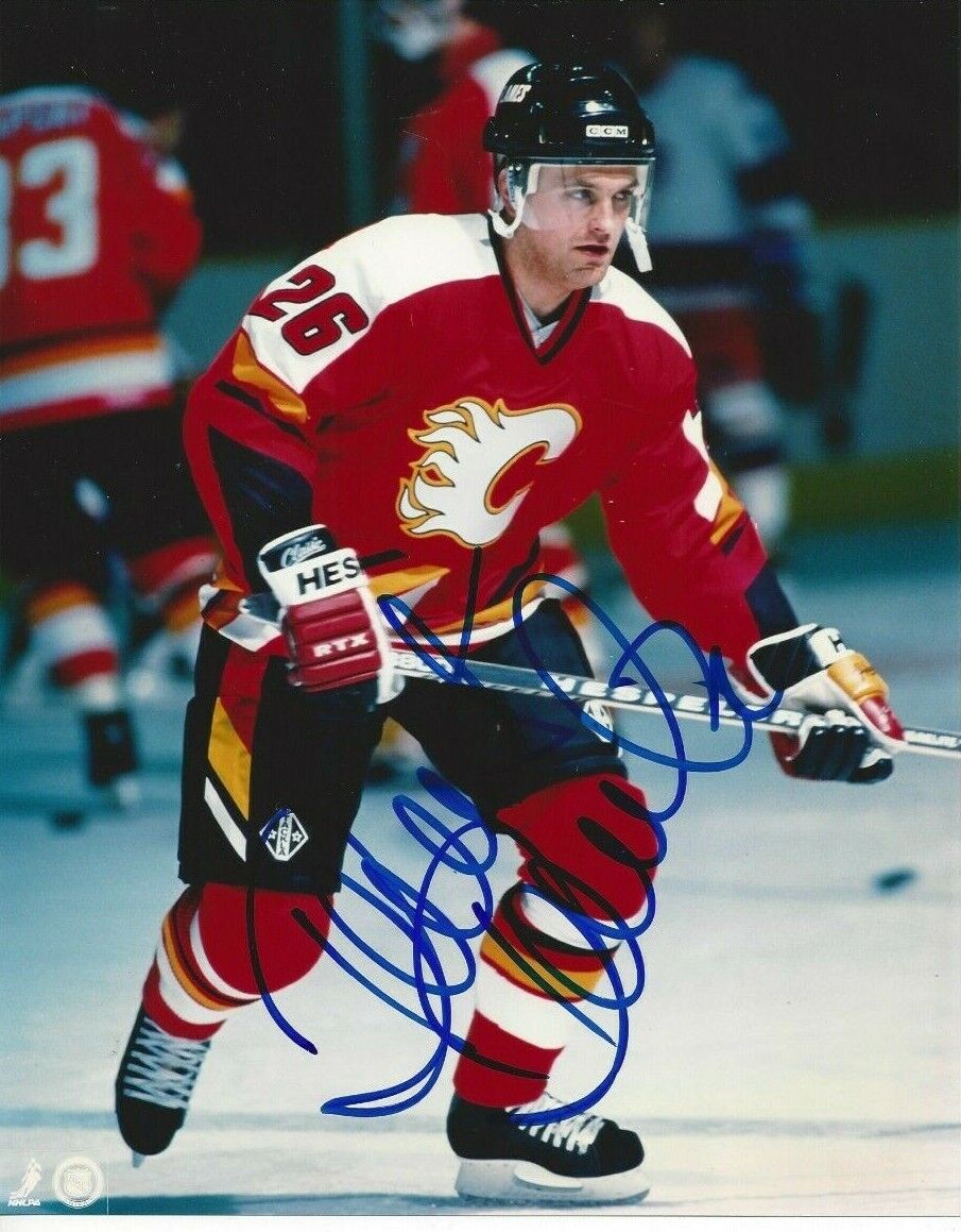 Robert Reichel Autographed 8x10 Calgary FlamesC694