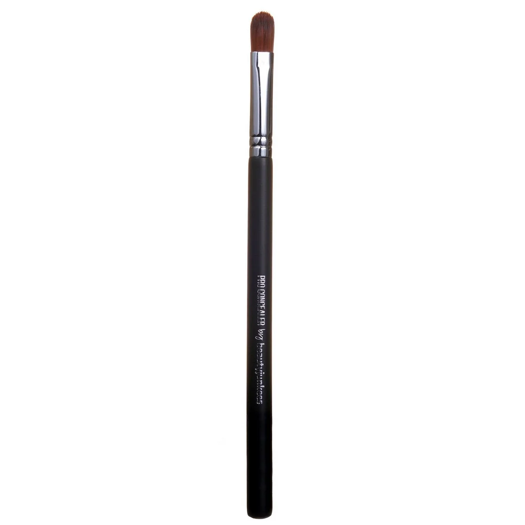 Professional Concealer Brush: Under Eye Makeup Brush with Tapered Synthetic Bristles - Small Flat Make Up Brushes for Full Coverage and Precision Blending, Concealing, Color Correcting