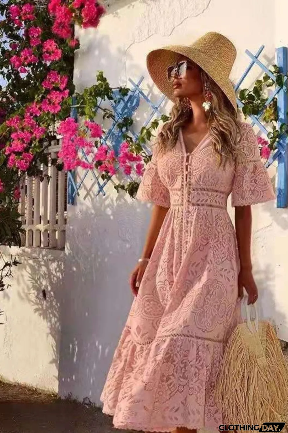 Women's V-Neck Cutout Lace Maxi Dresses
