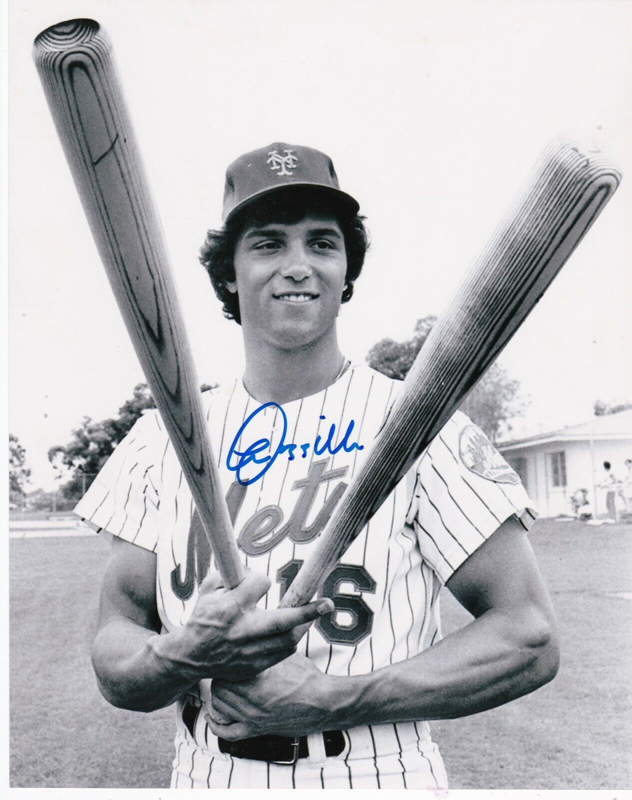 LEE MAZZILLI NEW YORK METS ACTION SIGNED 8x10