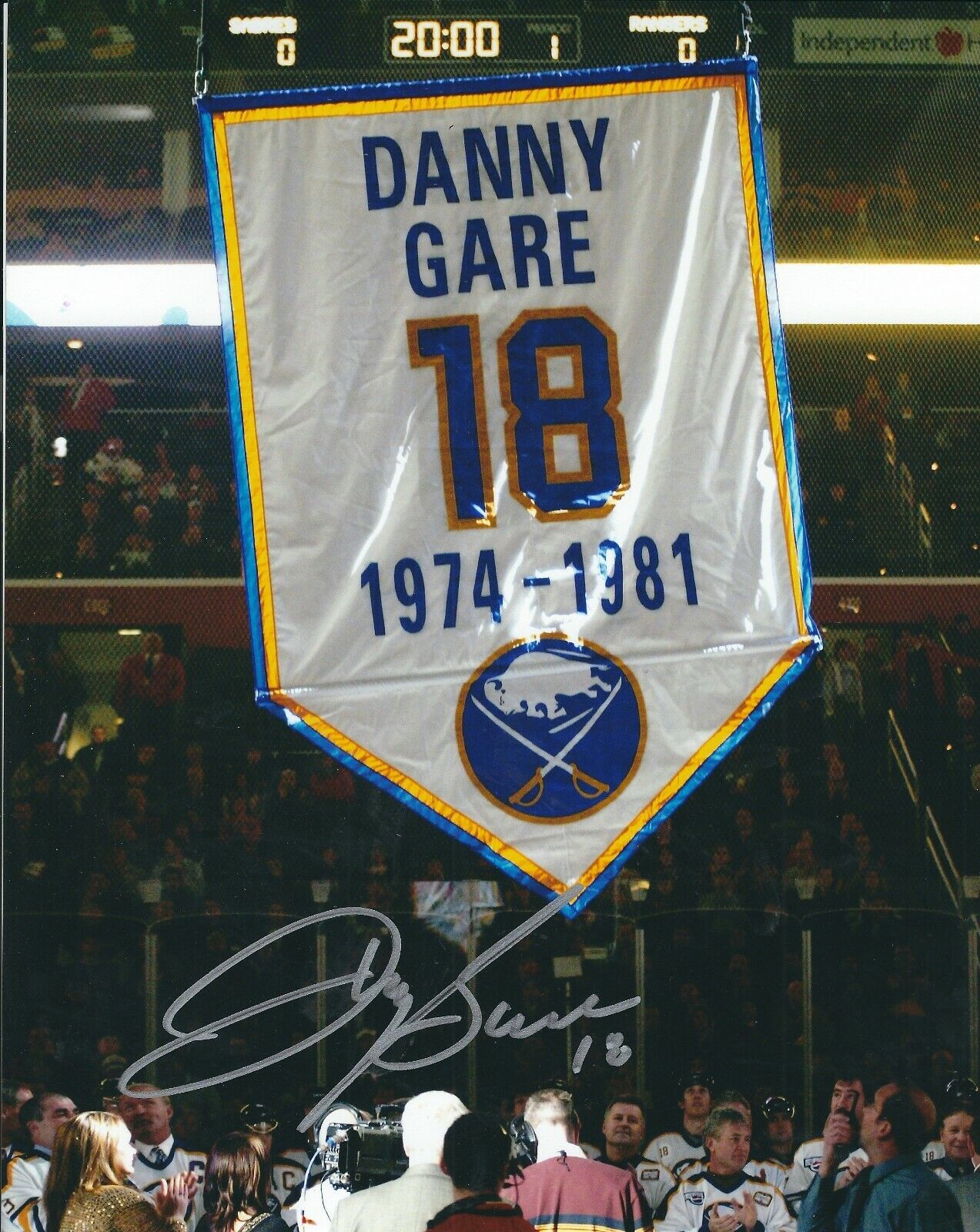 Signed 8x10 DANNY GARE Buffalo Sabres Autographed Photo Poster painting - COA