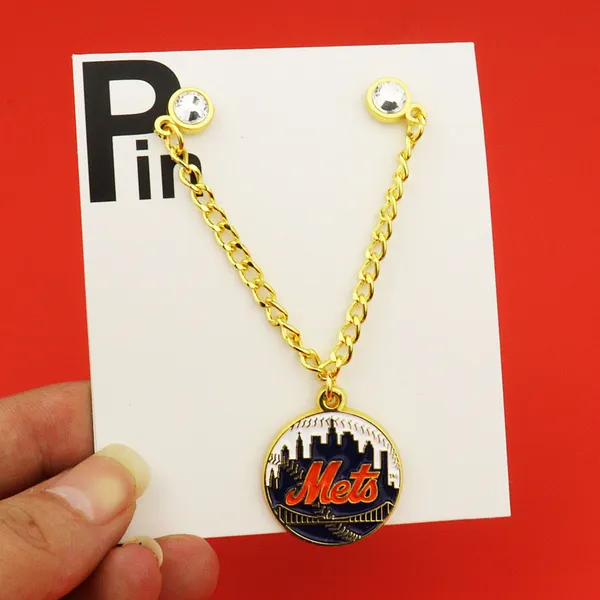 Foto del pin Baseball Hat Pendant 29
