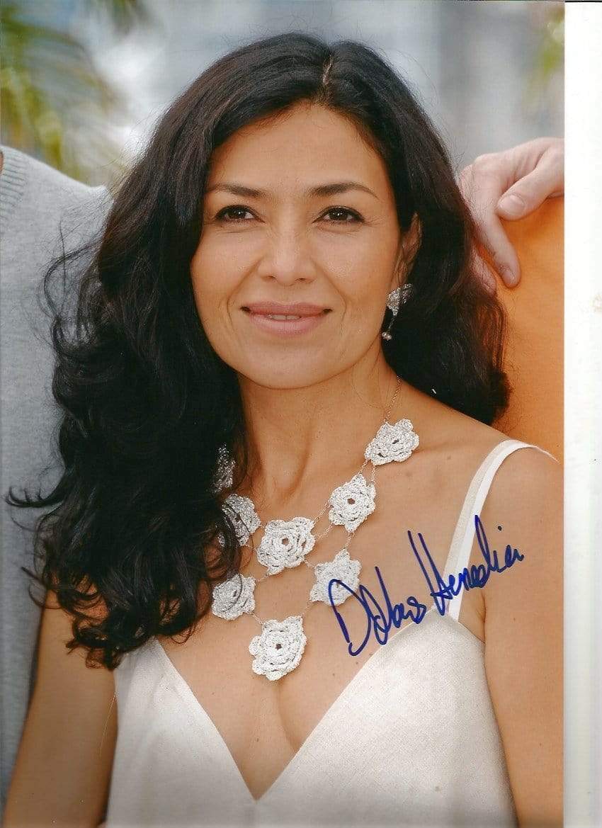 Dolores Heredia ACTRESS autograph, In-Person signed Photo Poster painting