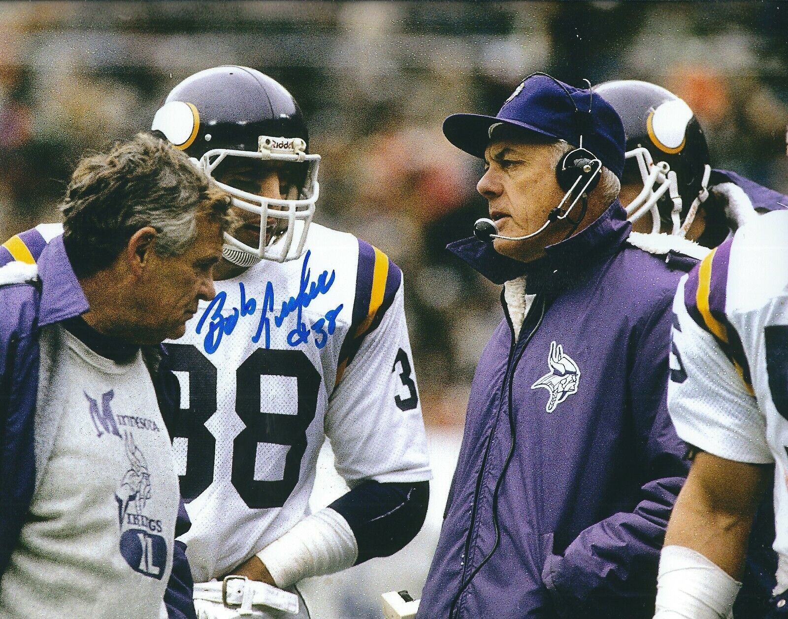 Signed 8x10 BOB TUCKER Minnesota Vikings Autographed Photo Poster painting - w/COA