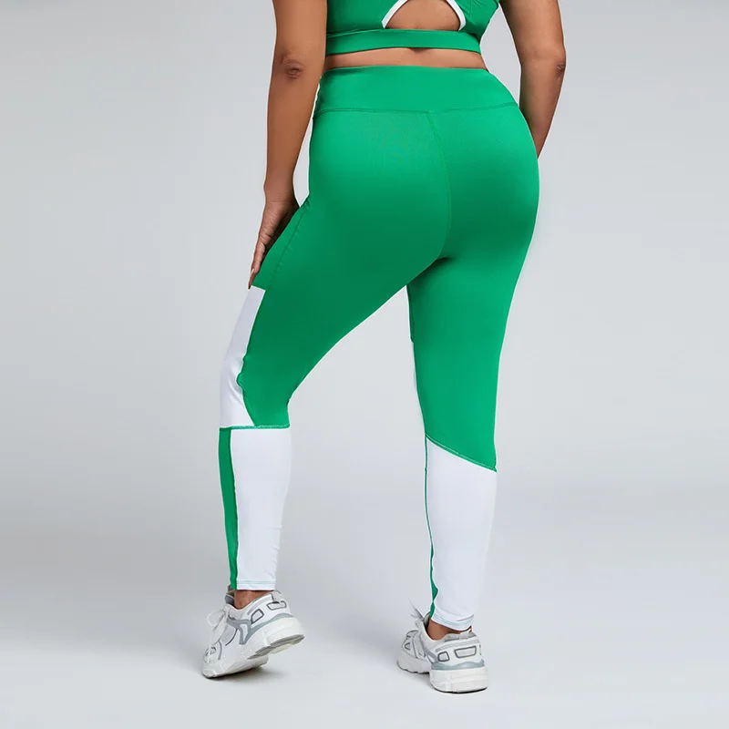 Plus-size paneled sports leggings
