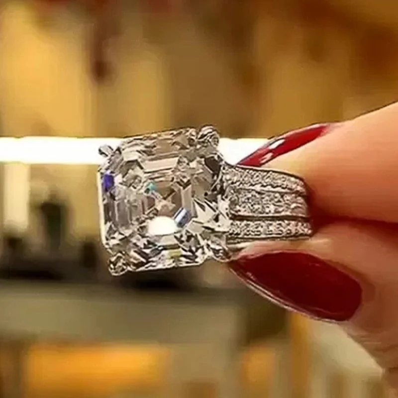 Huitan New Crystal Square Cubic Zircon Women's Ring for Engagement Wedding Luxury Female Ring Party Silver Color Trendy Jewelry