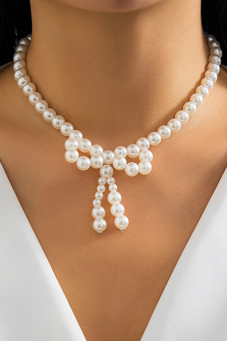 Imitation Pearls Bow Shape Elegant Necklace-White