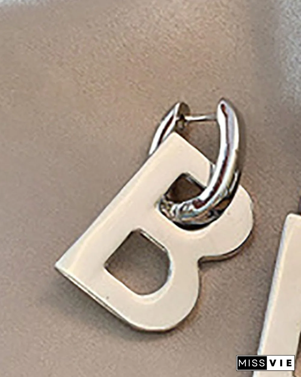 1Pair Simple Letter Pattern Hoop Earrings