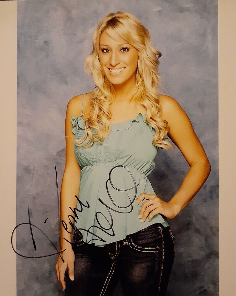 Vienna Girardi signed 8x10