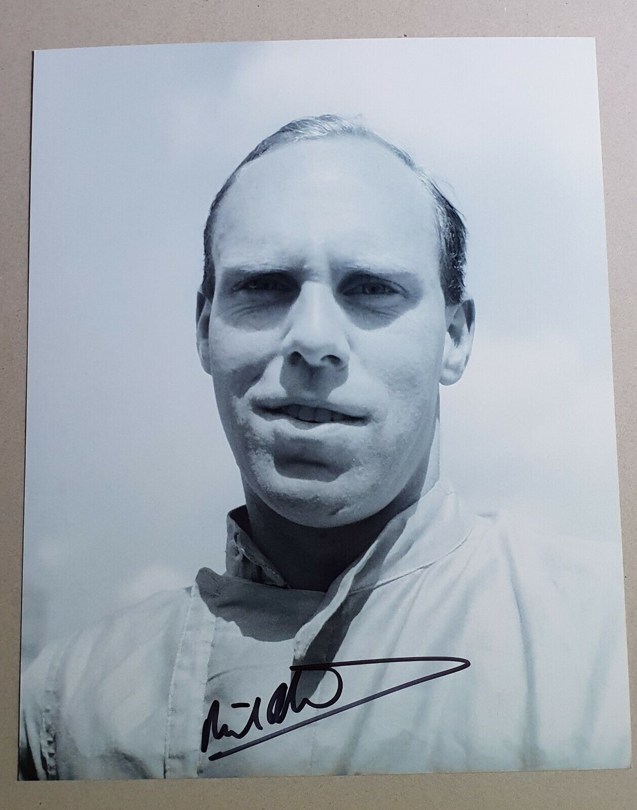 Hand-signed 10x8 b+w Photo Poster painting of former Grand Prix driver Richard Atwood