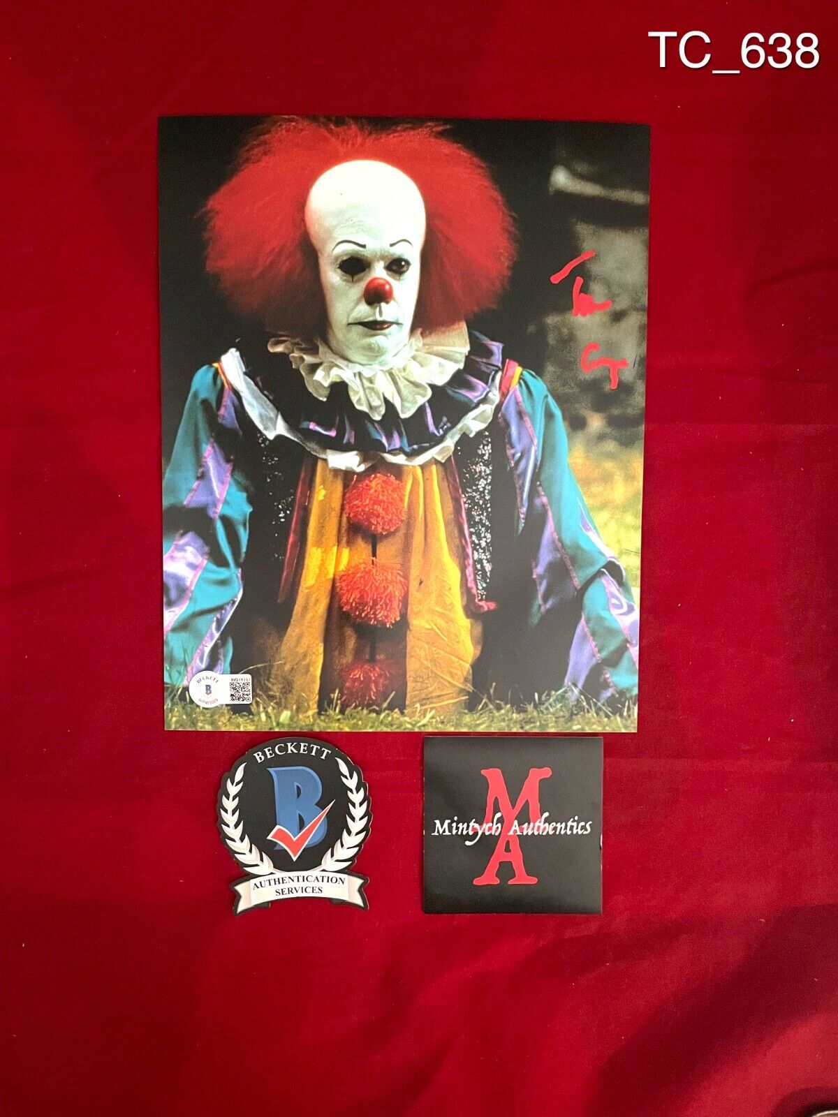 TIM CURRY AUTOGRAPHED SIGNED 8x10 Photo Poster painting! PENNYWISE! IT! HORROR! BECKETT COA!