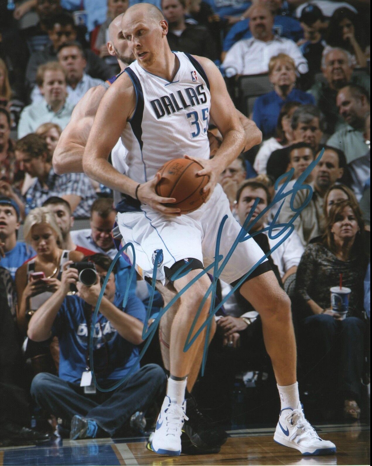 Chris Kaman *DALLAS MAVERICKS* Signed 8x10 Photo Poster painting C2 COA GFA