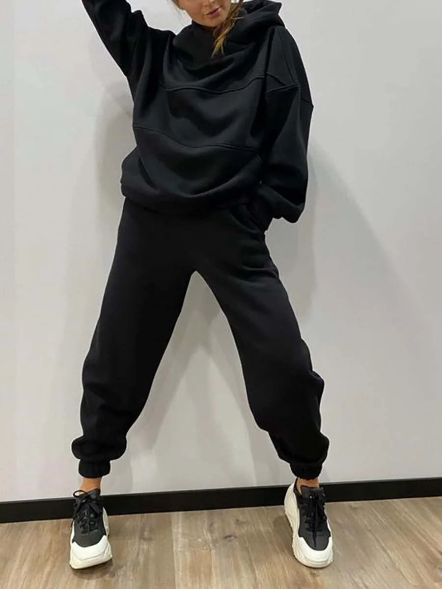 Casual hoodie and sweatpants set