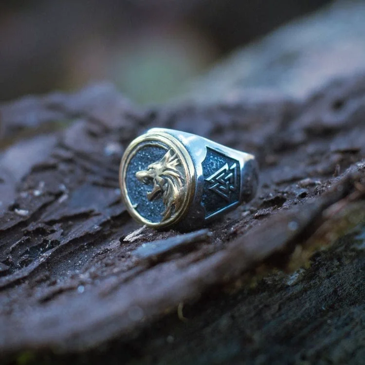 Coutureaura Viking Wolf Head Valknut Ring