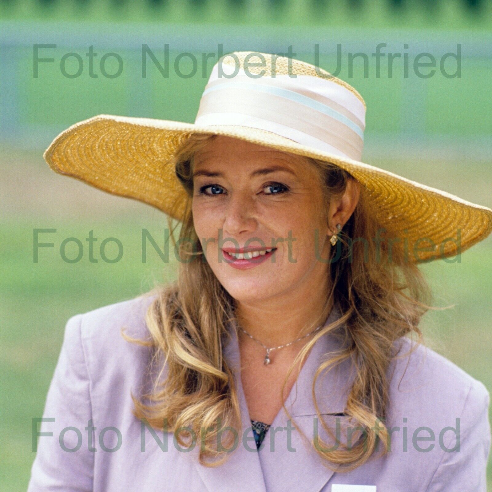 Jutta Speidel Photo Poster painting 13 X 13 CM (Picture 253