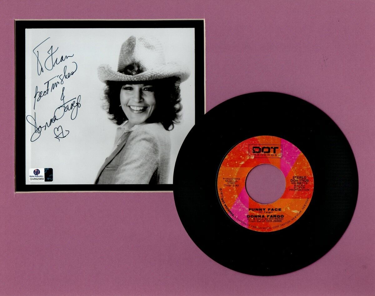 Donna Fargo Autographed 11X14 Matted Photo Poster painting Record Cut Country Legend GV892989