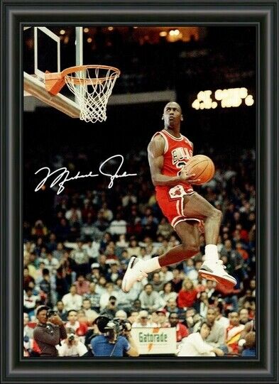 MICHAEL JORDAN SIGNED - CHICAGO BULLS BASKETBALL HOF 3 - A4 Photo Poster painting POSTER PRINT