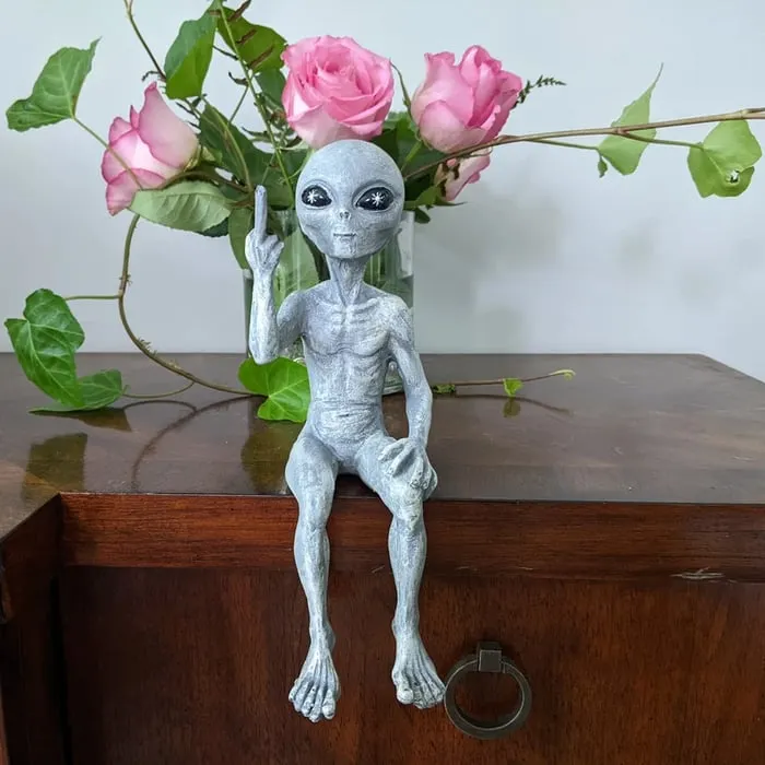 🤣2025 Funny Alien Artwork
