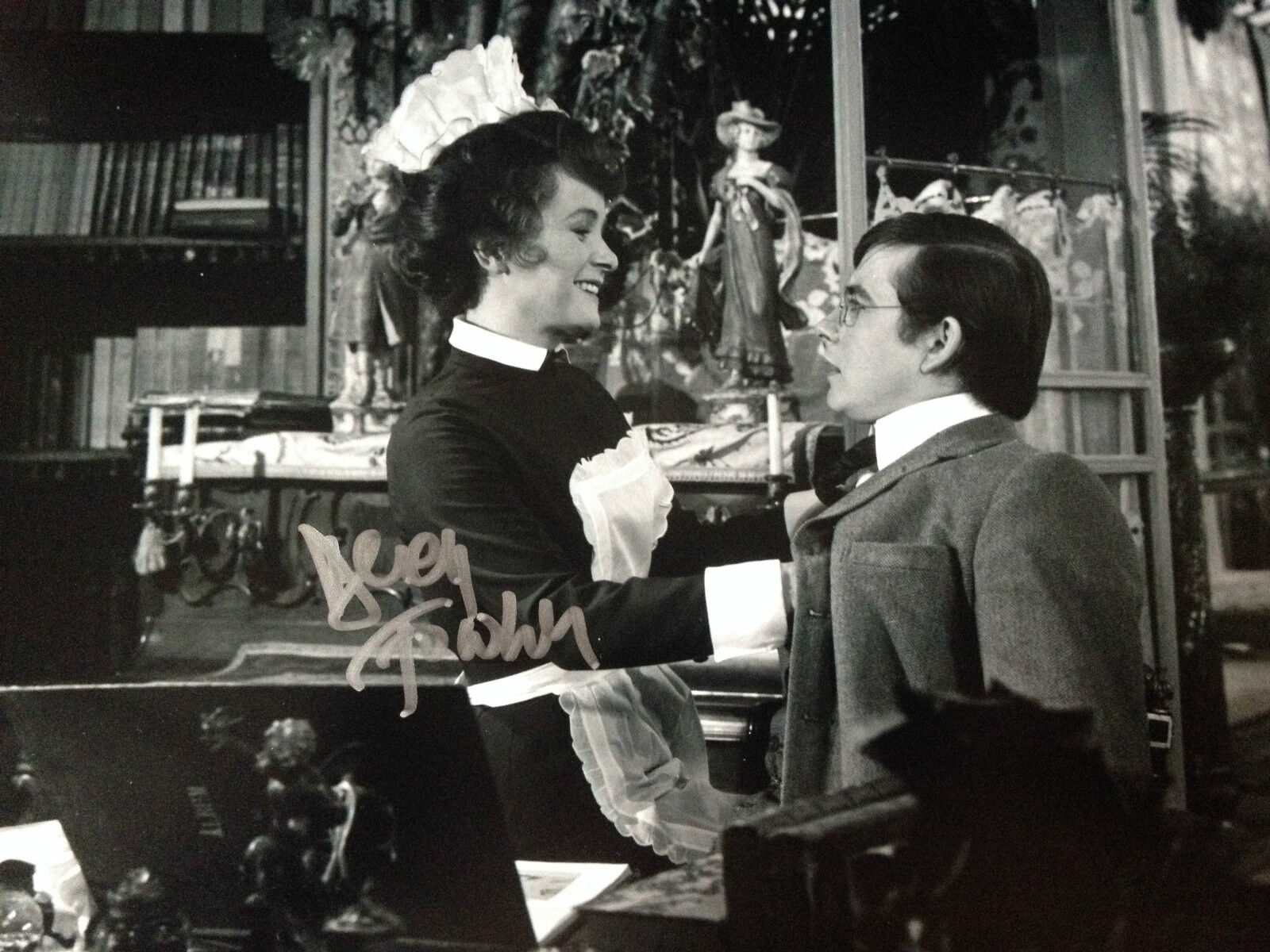 DEREK FOWLDS - FRANKENSTEIN FILM ACTOR - SUPERB SIGNED B/W Photo Poster paintingGRAPH