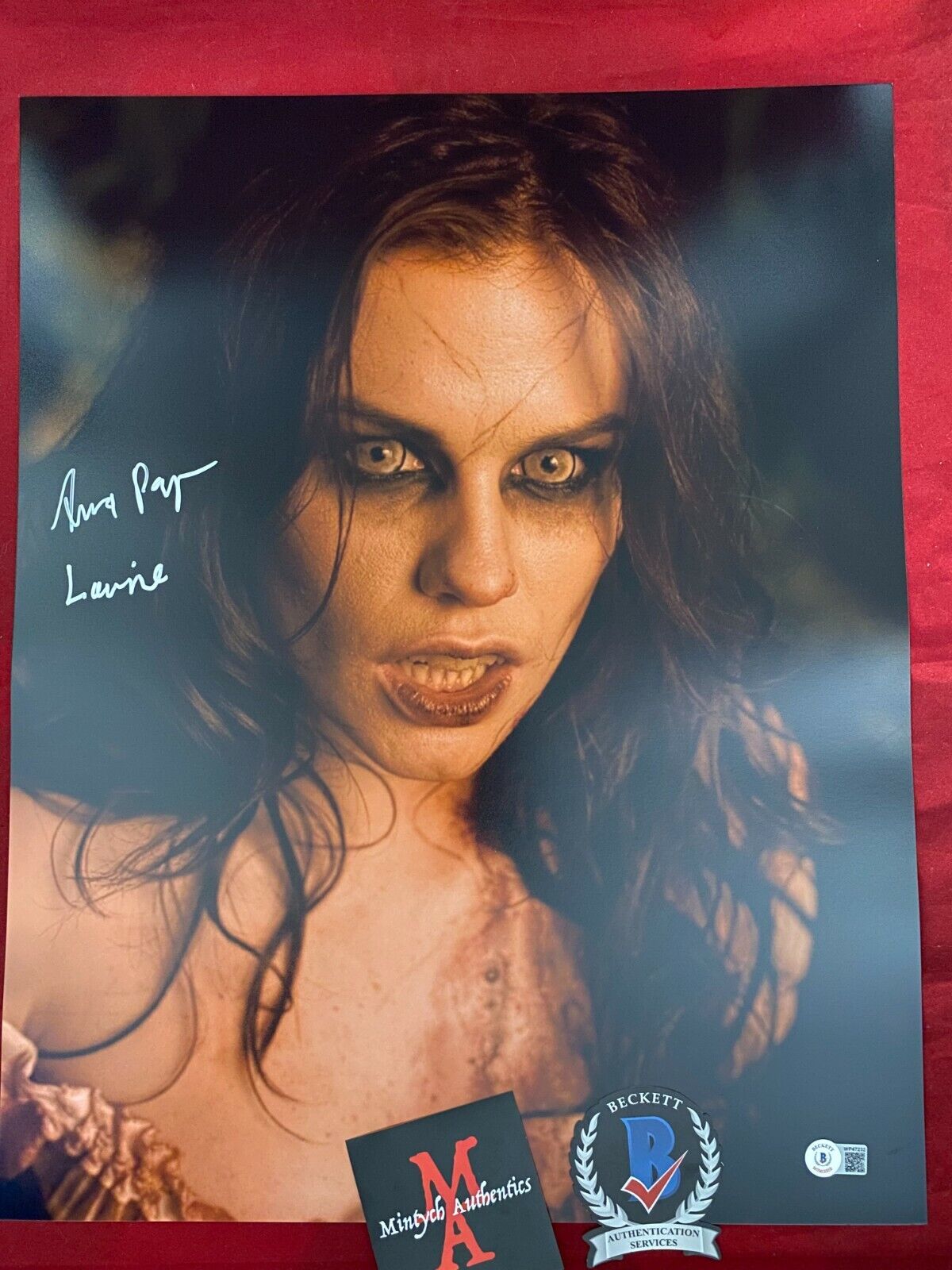 ANNA PAQUIN AUTOGRAPHED SIGNED 16x20 Photo Poster painting! TRICK 'R TREAT! LAURIE! BECKETT COA!