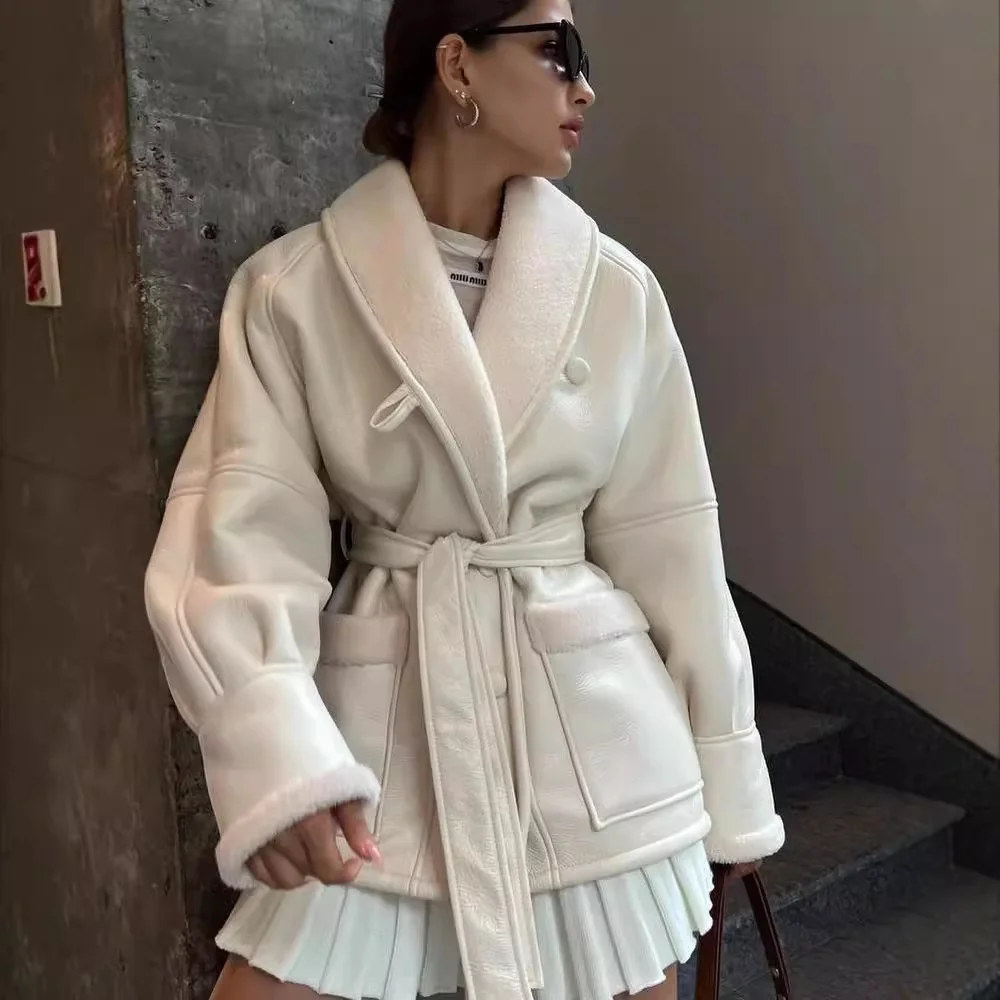 Nigikala Nigikala Autumn And Winter New Fashion Temperament Fur Integrated Korean Version Of Long-Sleeved Splicing Coat Woman