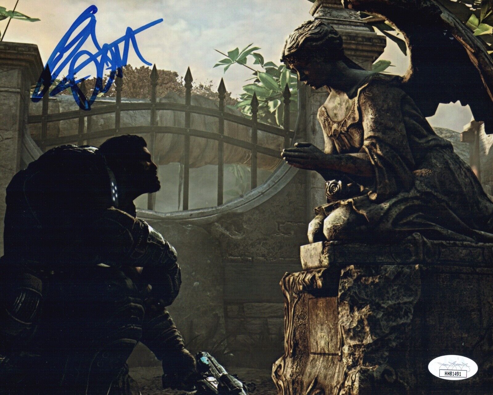 CARLOS FERRO Signed GEARS OF WAR 8x10 DOM