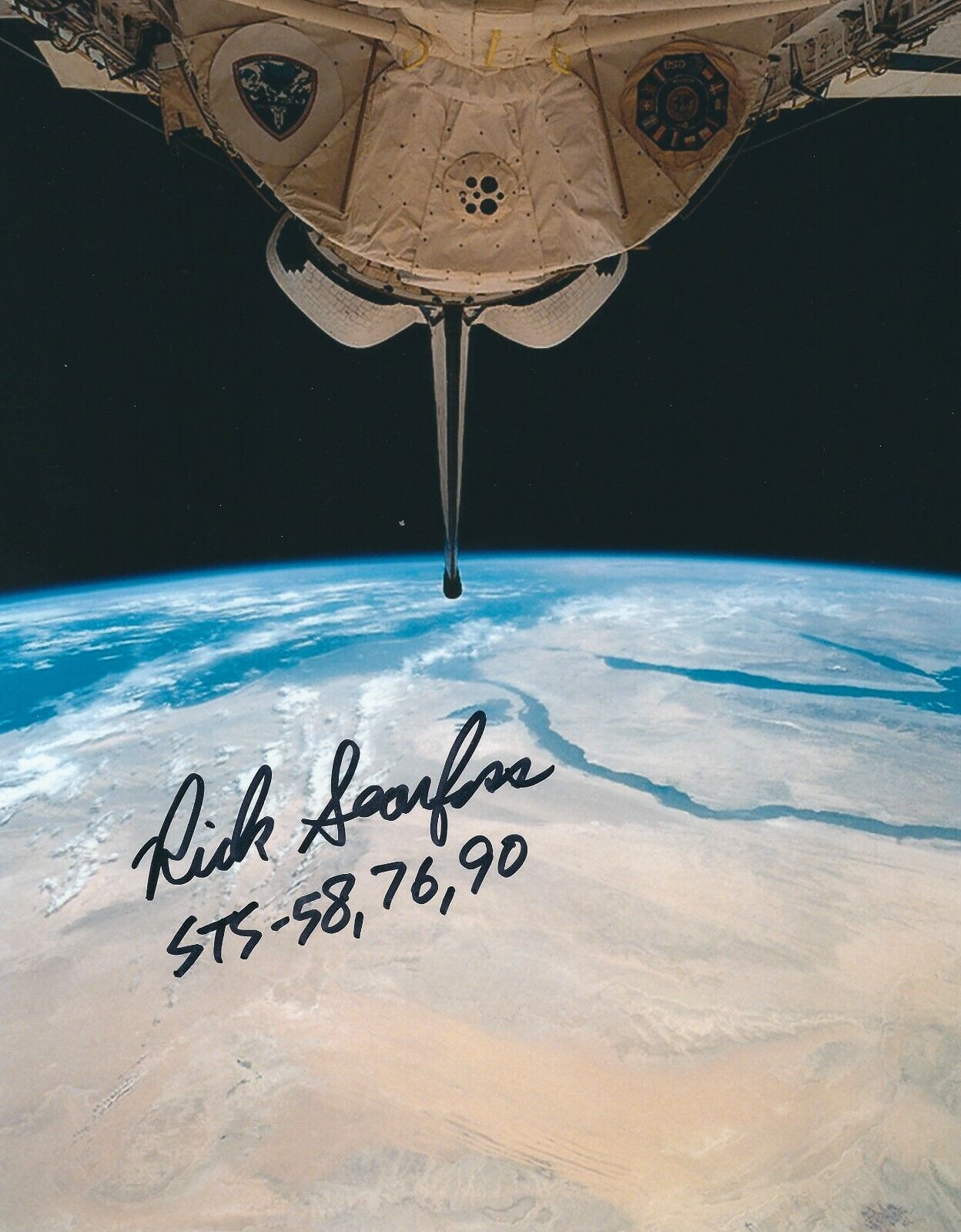 RICK SEARFOSS SIGNED 8x10 Photo Poster painting - SPACE SHUTTLE STS 58 76 90 - UACC RD AUTOGRAPH