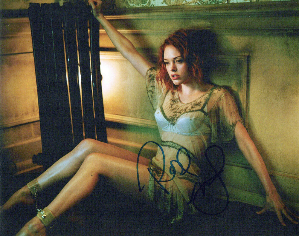 Rose McGowan glamour shot autographed Photo Poster painting signed 8x10 #9