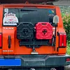 7.5L Spare Oil Pot And Water Tank For Dual Use Side Window/Gantry/Roof Platform Fixed Emergency Water Bucket And Oil Bucket