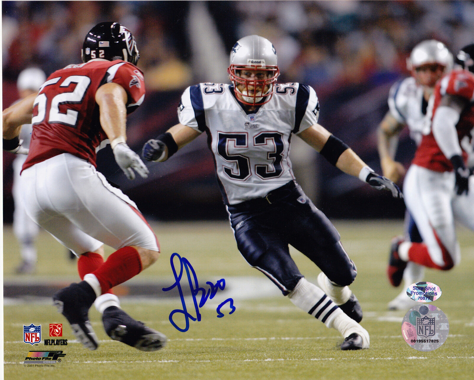 LARRY IZZO NEW ENGLAND PATRIOTS ACTION SIGNED 8x10