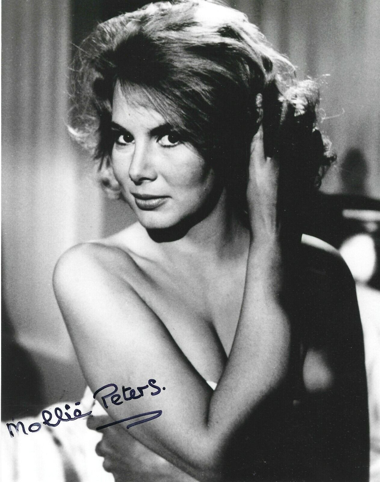 MOLLIE PETERS SIGNED 007 JAMES BOND 8x10 Photo Poster painting - UACC & AFTAL RD