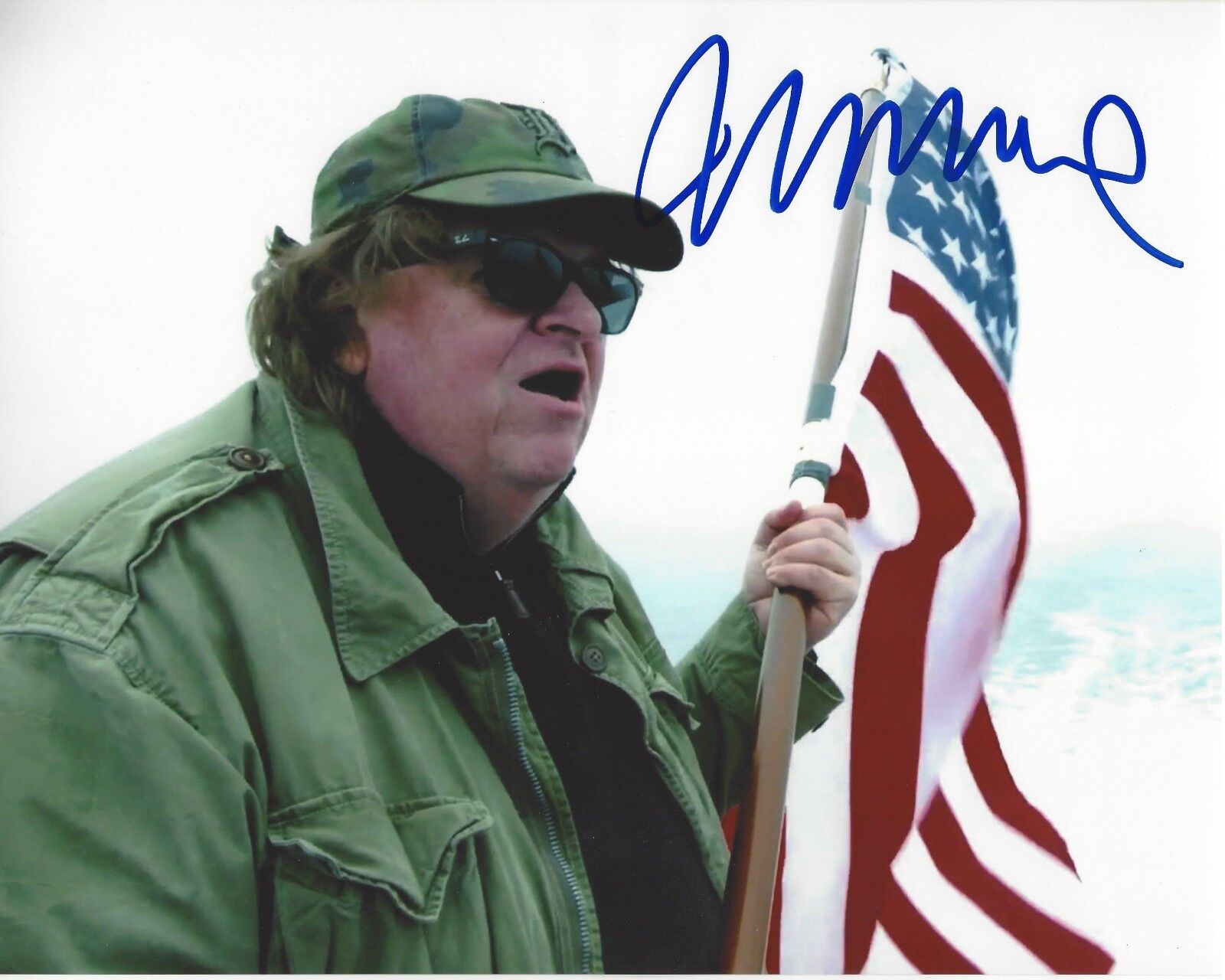 DIRECTOR MICHAEL MOORE SIGNED 8X10 Photo Poster painting D W/COA FARENHEIT 9/11 11/9 DOCUMENTARY