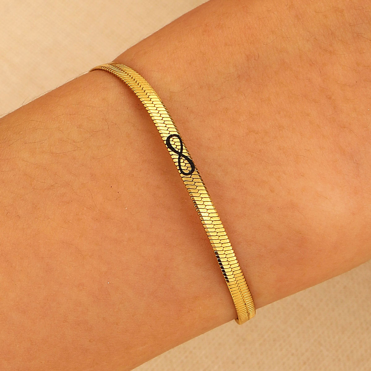 Infinity Symbol Number 8 M&ouml;bius Ring Gold Plated Bracelet