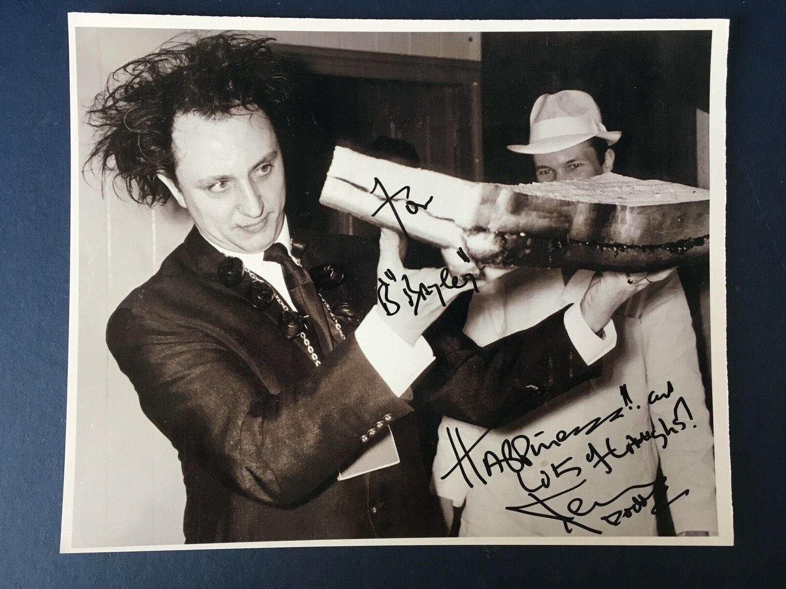 KEN DODD - LEGENDARY COMEDY ENTERTAINER - EXCELLENT SIGNED JAM BUTTY Photo Poster paintingGRAPH