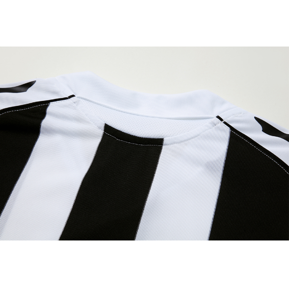 Retro 2004-2006 Newcastle United Home Football Shirt Thai Quality