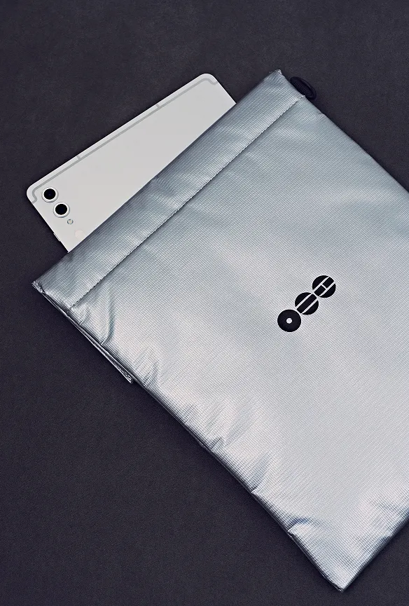 BTS ARIRANG 公式 laptop pouch pc タブレットケース BTS Arirang Album Laptop Pouch | 2026 World Tour Tech Accessory 💜