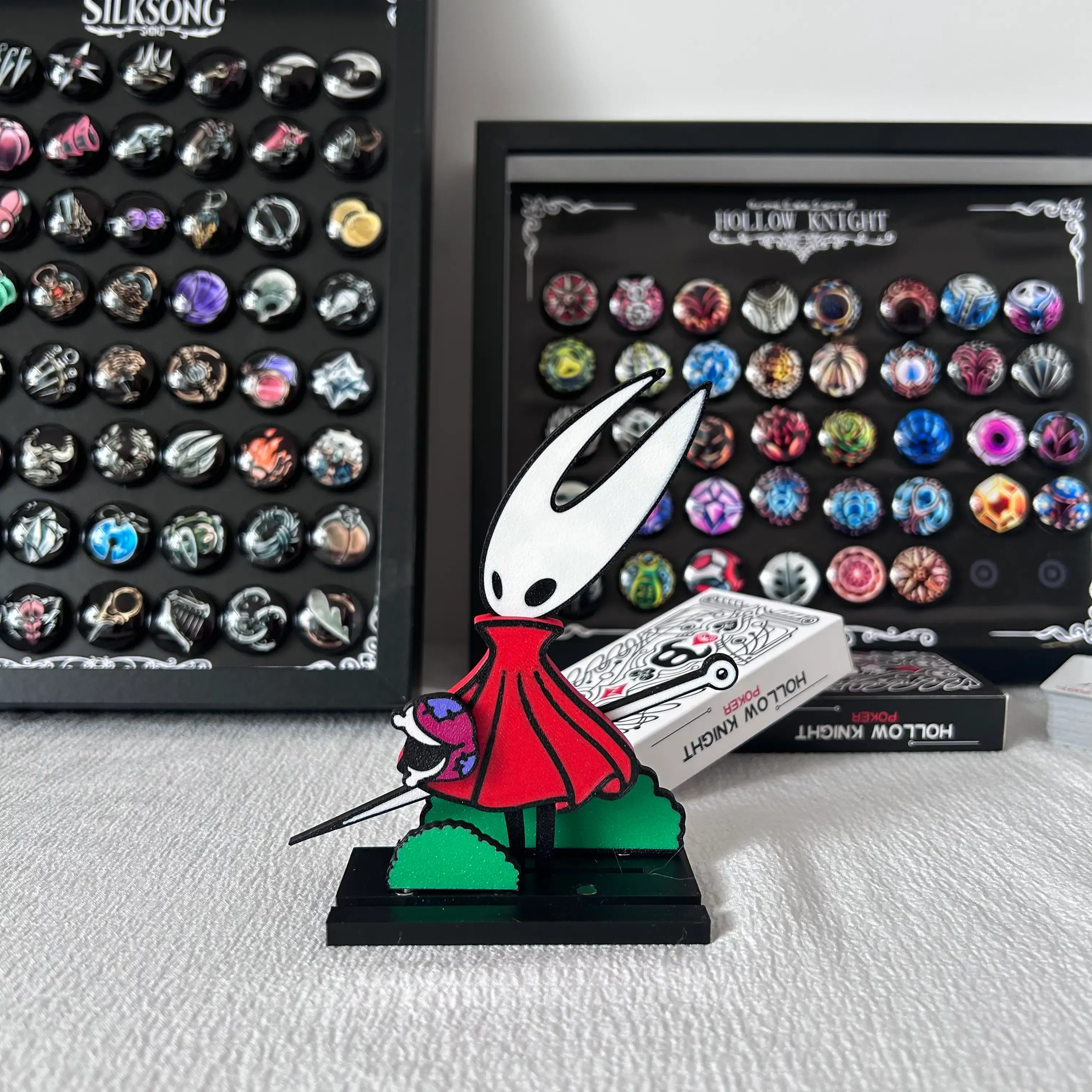 Slugcatgo Hollow Knight: Silksong Bumblebee Figurine Refrigerator Magnet