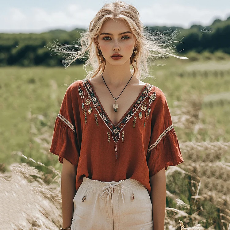 Women's Bohemian Retro Flowers Round Neck T-shirt